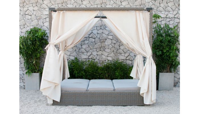 Cynthia Outdoor Daybed With Canopy, Outdoor Daybeds With Canopy