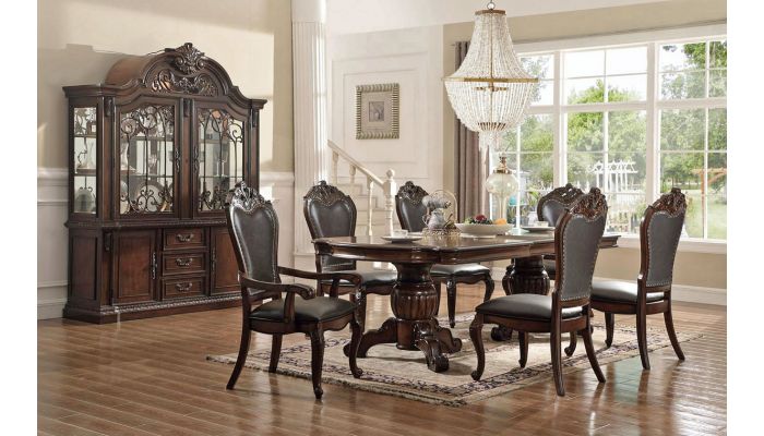 Wren Traditional Style Dining Room Set