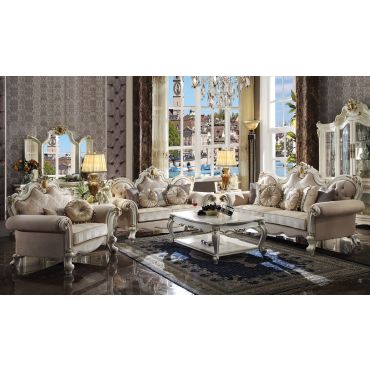 Alexandra Traditional Style Living Room