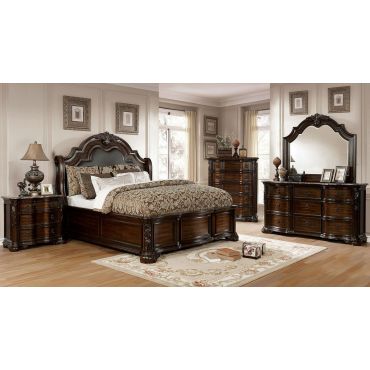 Mandan Traditional Style Bedroom Collection