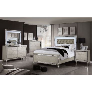 Royale Mirrored Accents Contemporary Bed