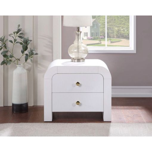 Artisto White Lacquer Night Stand