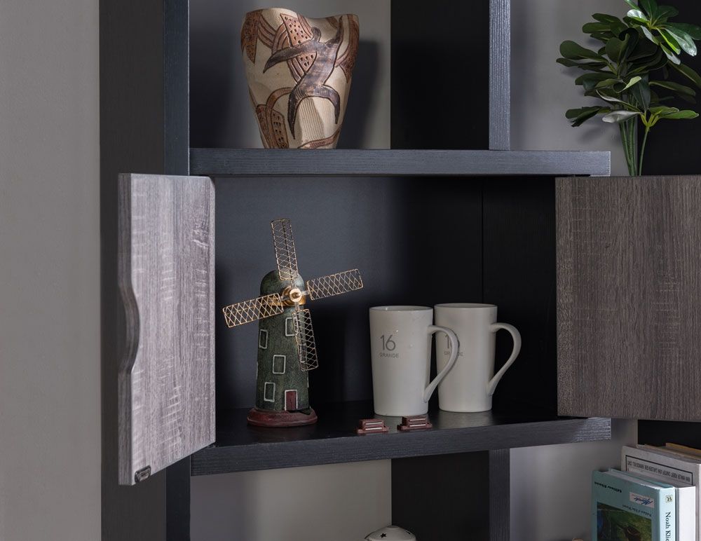 Aaron Display Storage