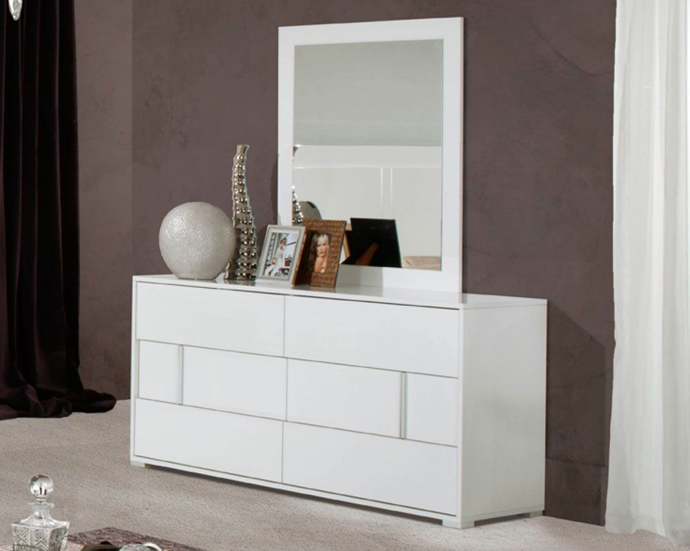 Alaska White Lacquer Finish Dresser