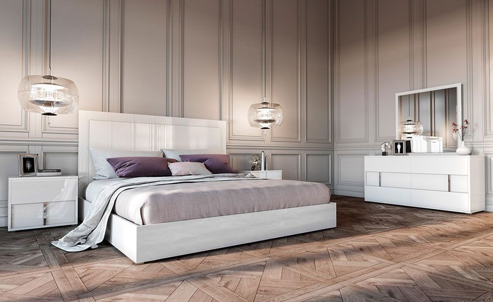 Alaska White Lacquer Platform Bed