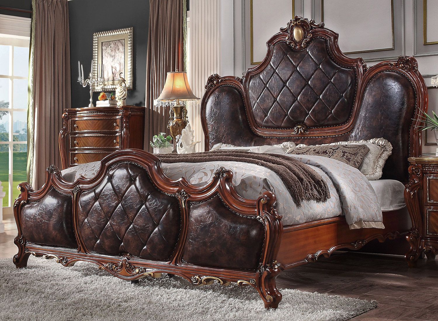 Alexandra Traditional Style Bed