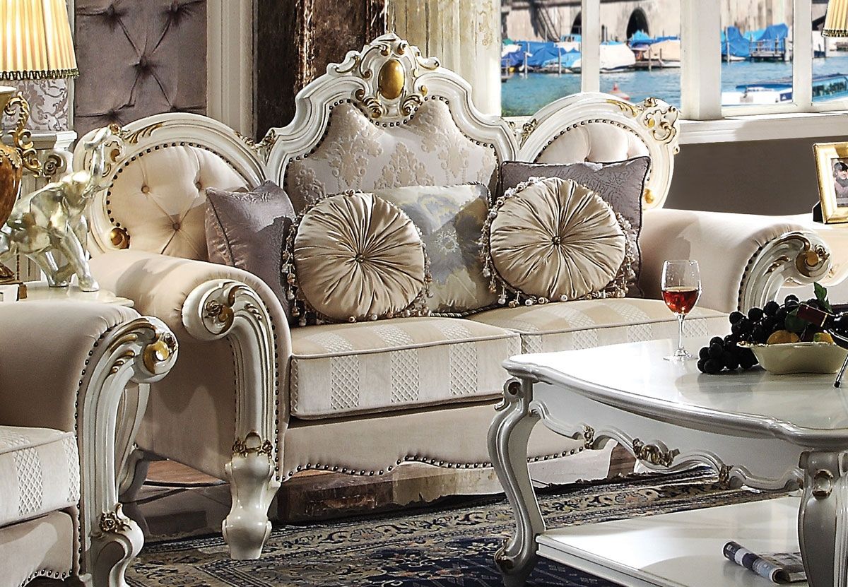 Alexandra Traditional Style Love Seat