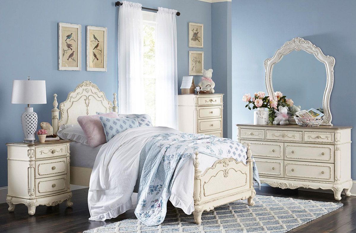 Brendon Classic Bedroom Collection