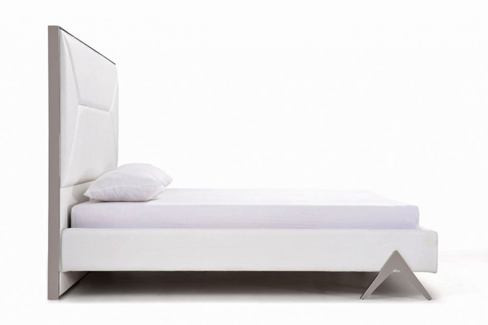 Cardy Modern Style Platform Bed