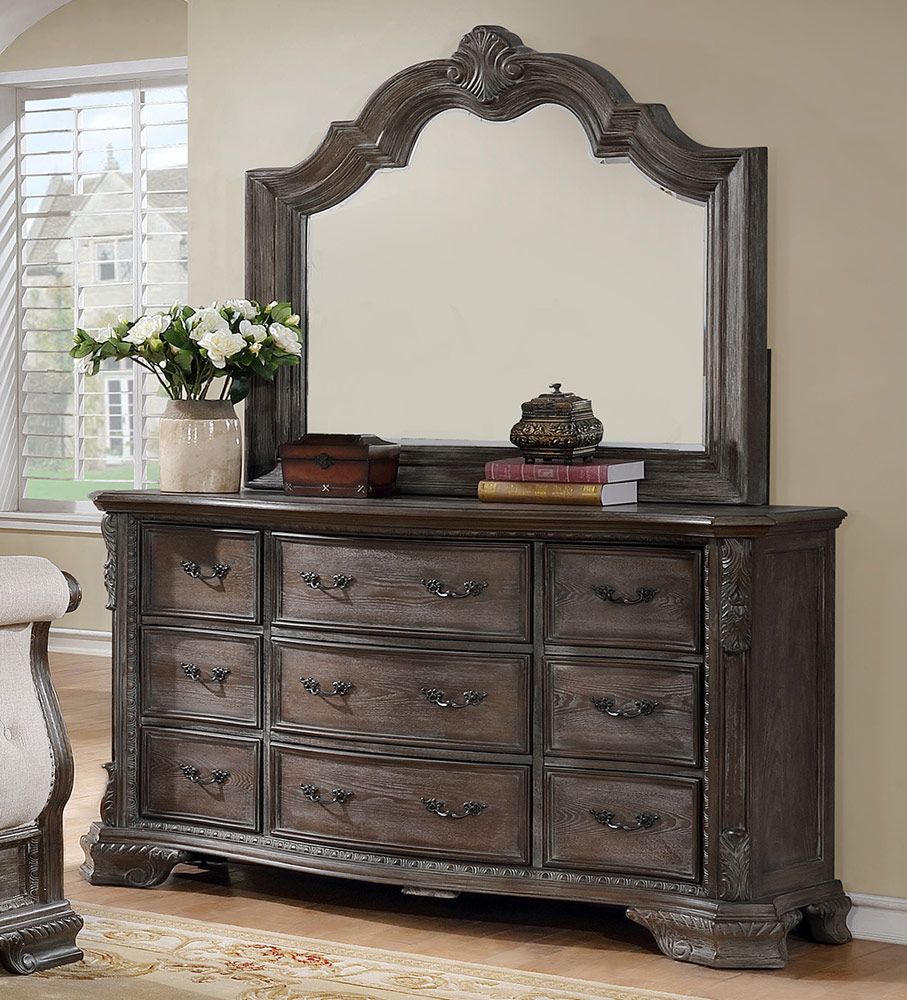 Chantelle Traditional Style Dresser With Mirror