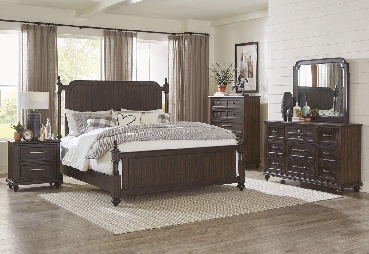 Clementine Traditional Style Bedroom
