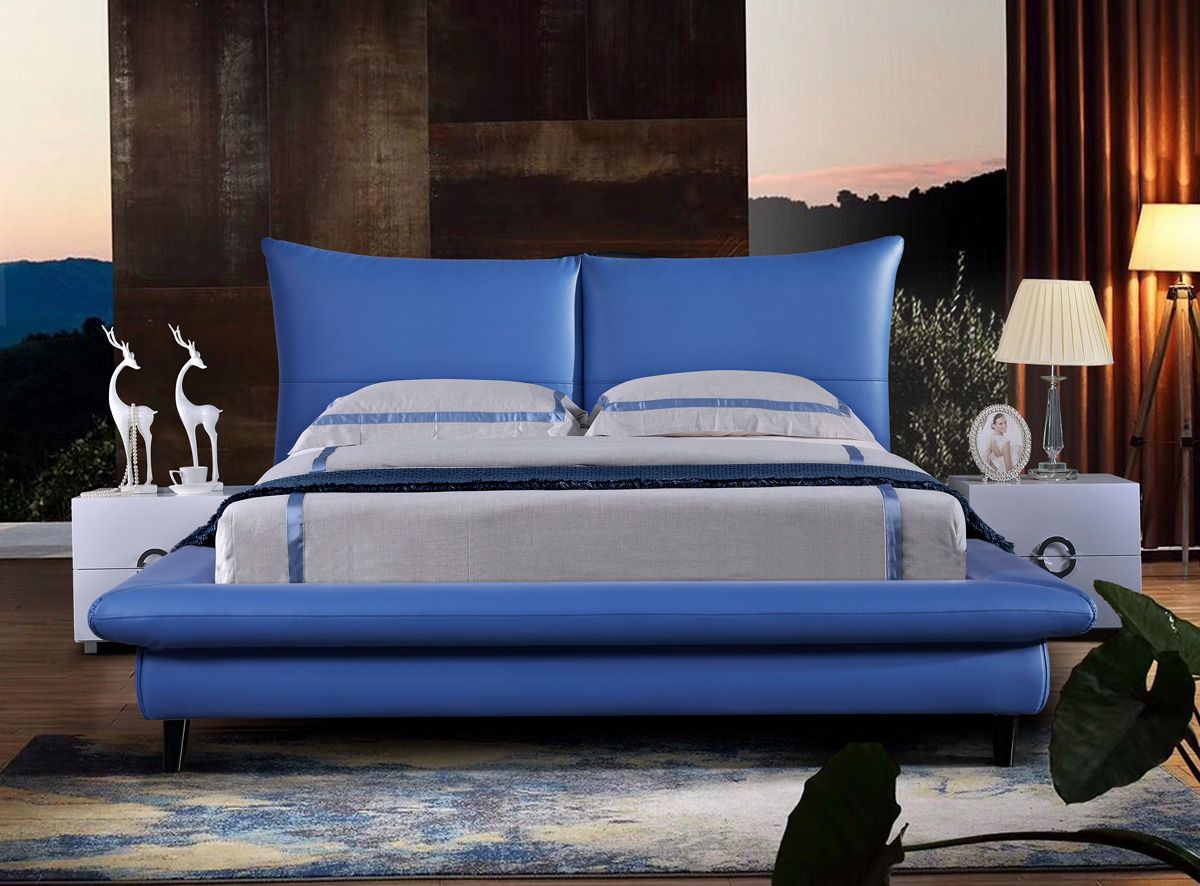 Corsi Blue Leather Upholstered Bed