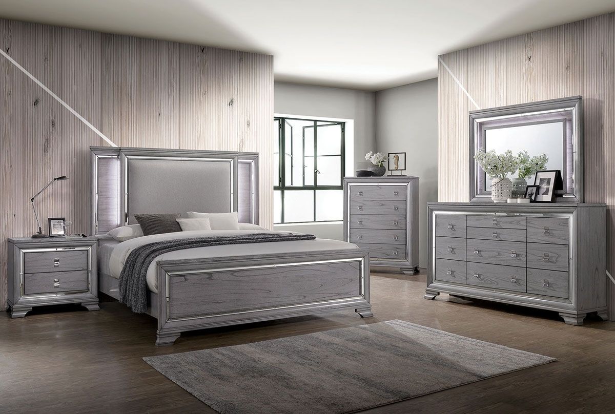 Diana Contemporary Bed With Mirror Accents