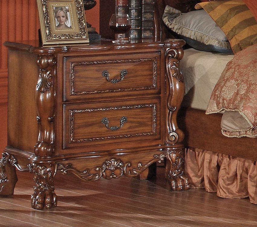 Dresden Traditional Style Night Stand