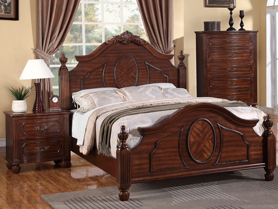 Walter Traditional Style Bed With Stand