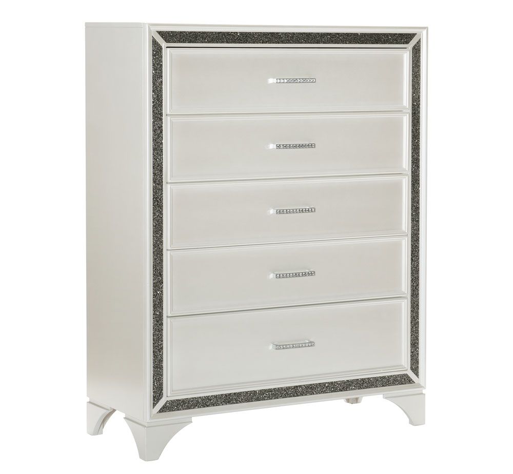 Fantasia White Chest With Glitters