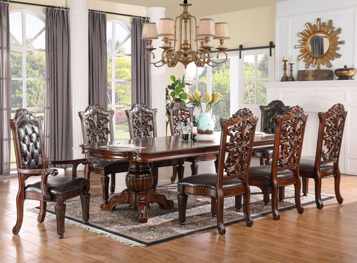 Geronimo Traditional Formal Dining Table Set