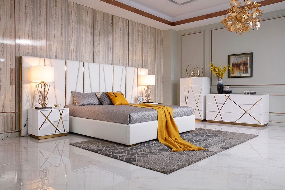 Hamburg White and Gold Leather Bed