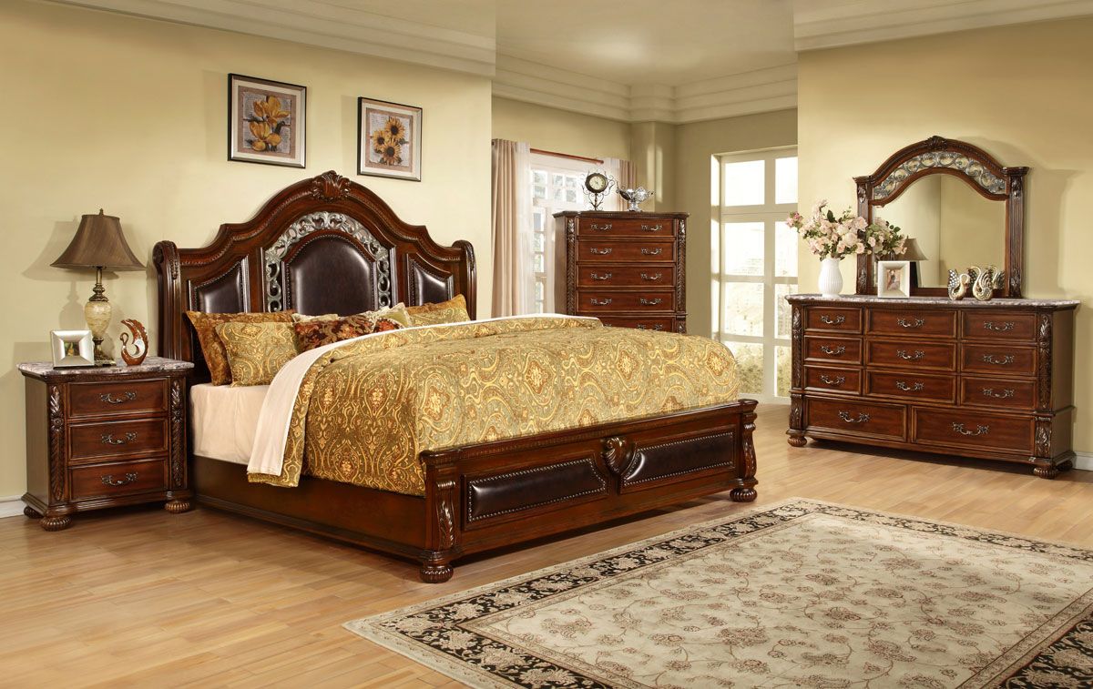Havenwood Traditional Bedroom Furniture