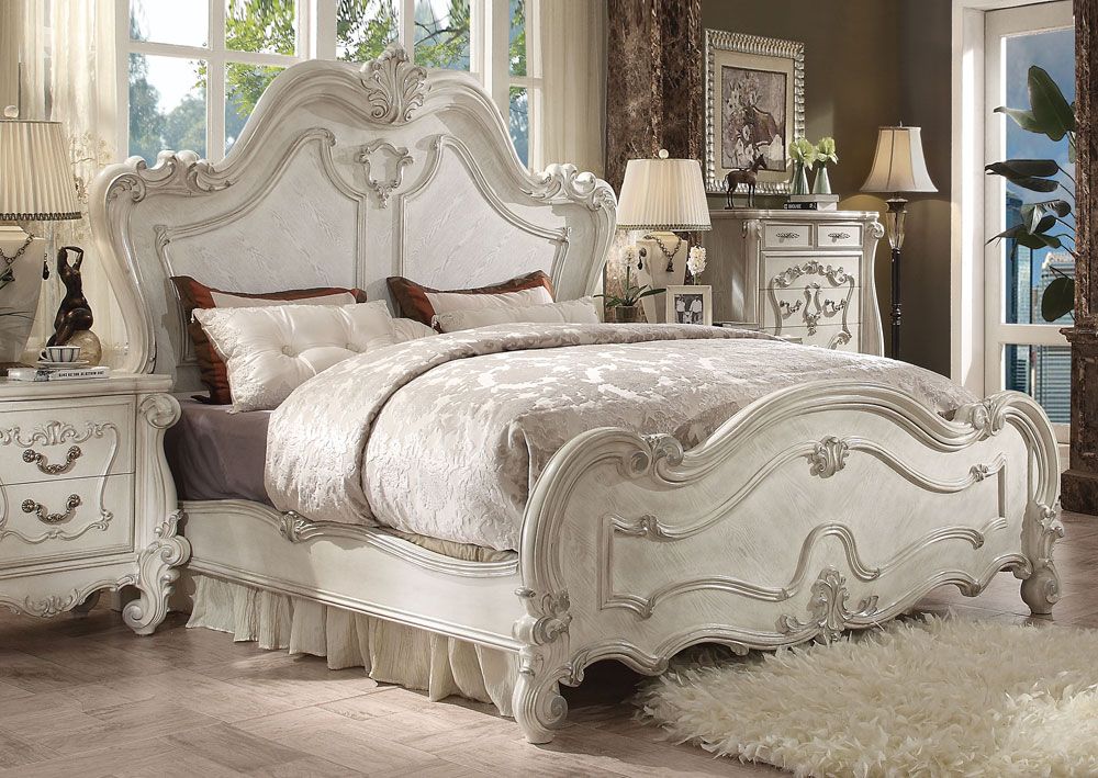 Havilah Traditional White Finish Bed