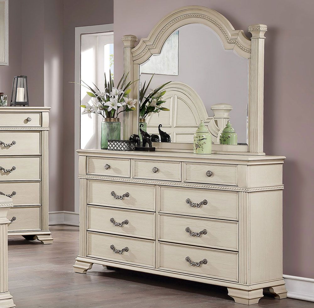 Irving Traditional Style Dresser