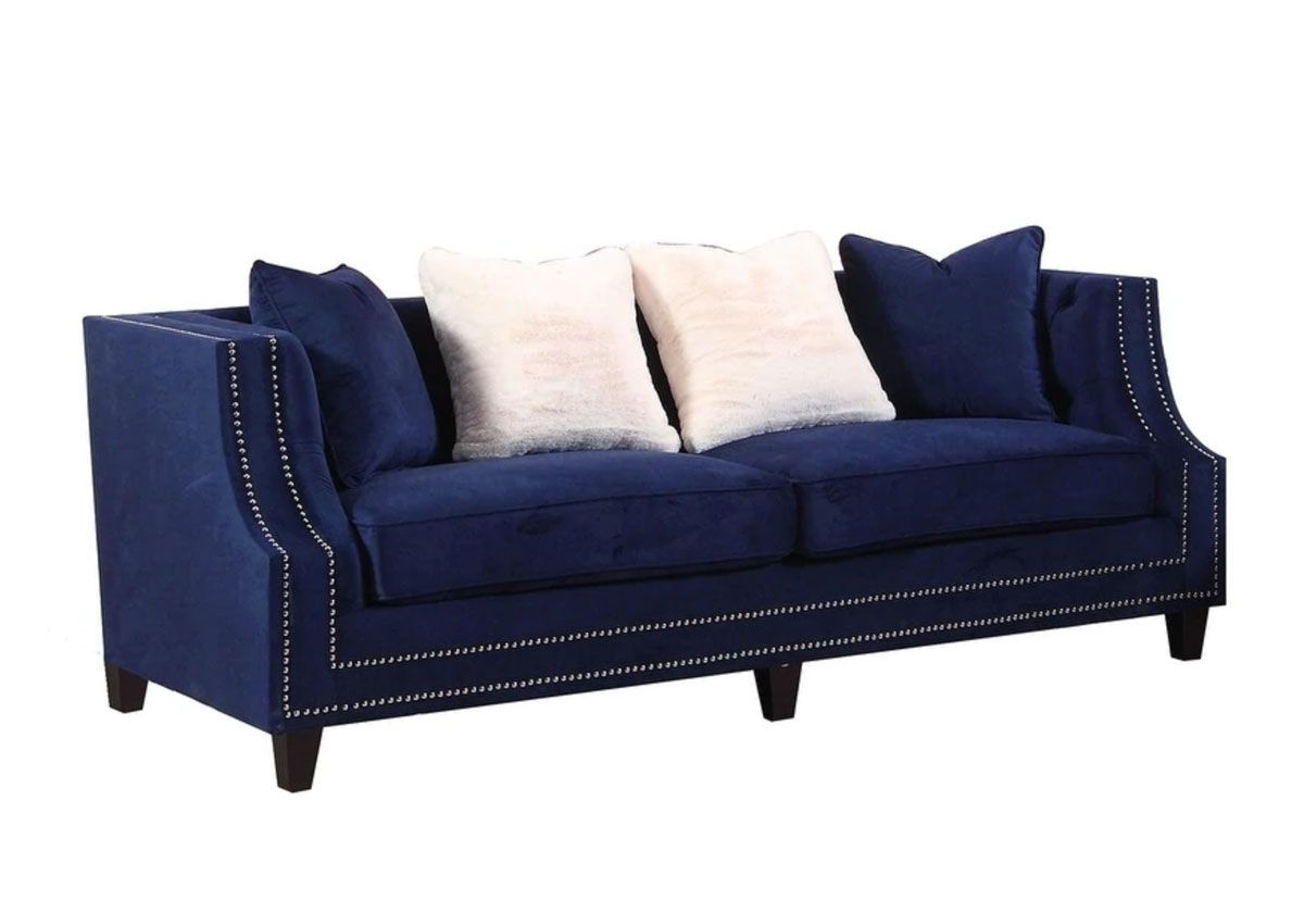 Jonas Sofa With Pillows