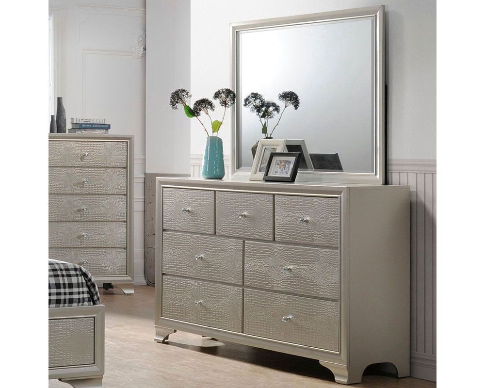 Larisa Modern Dresser