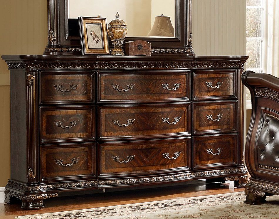 Ledelle Traditional Style Dresser