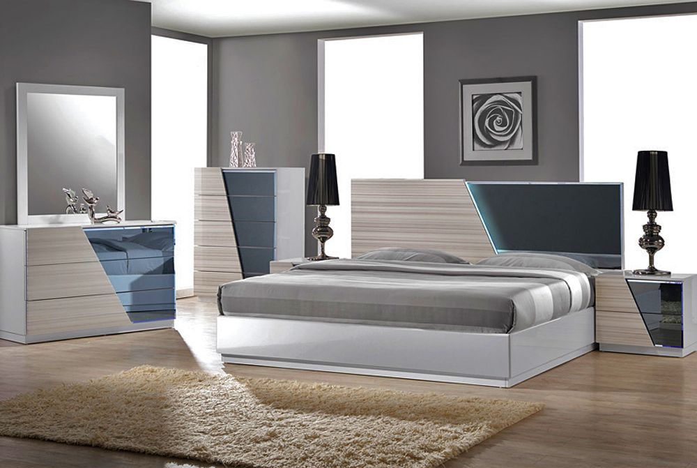 Manchester Modern Style Platform Bed