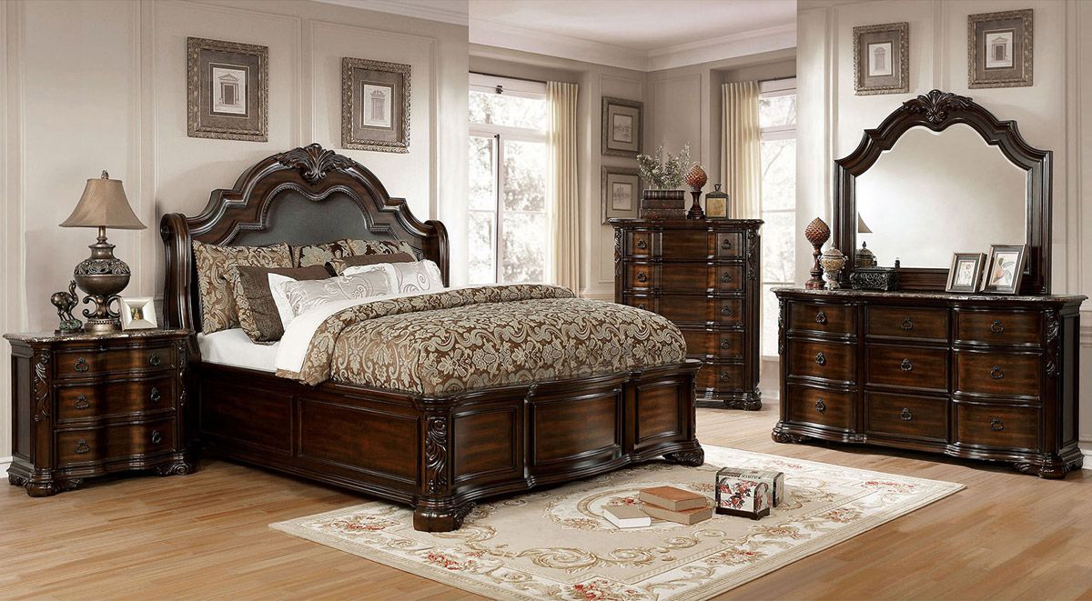 Mandan Traditional Style Bedroom Collection