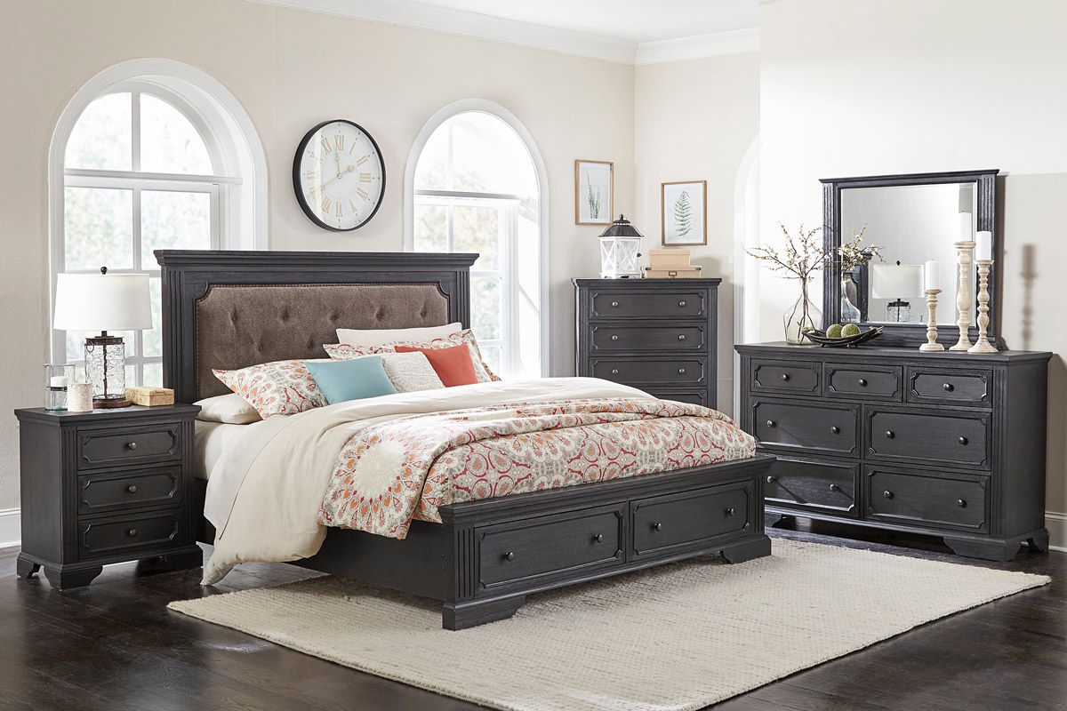 Margaret Storage Bedroom Set