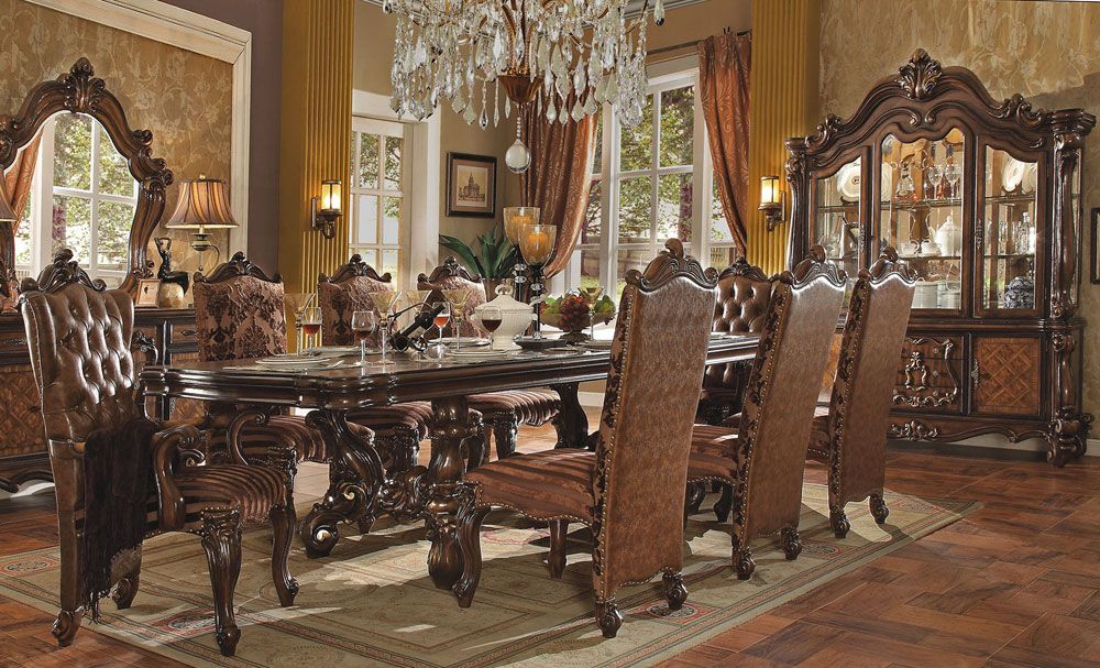 Marlyn Traditional Style Dining Table Set