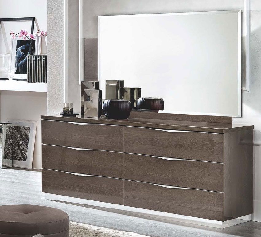 Matrix Modern Italian Double Dresser