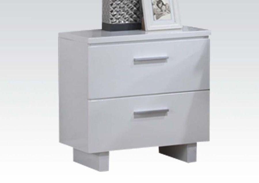 Maxy White Finish Night Stand