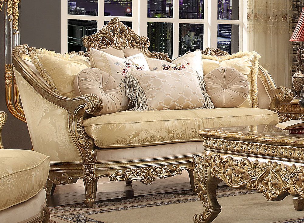 Medichi Traditional Style Love Seat