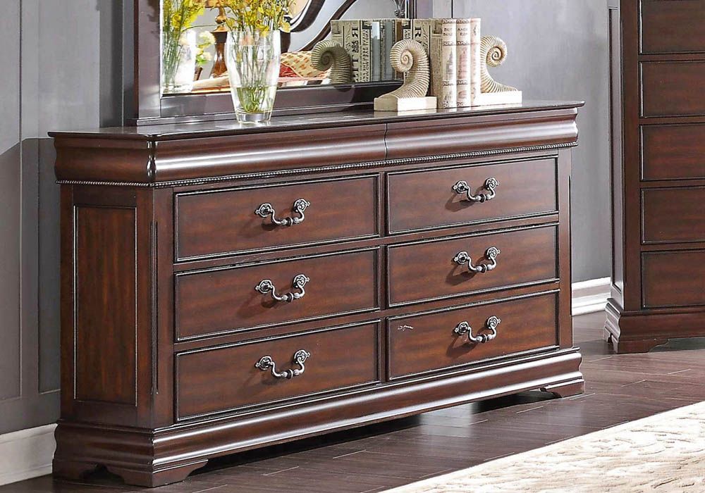 Mont Belvieu Traditional Dresser