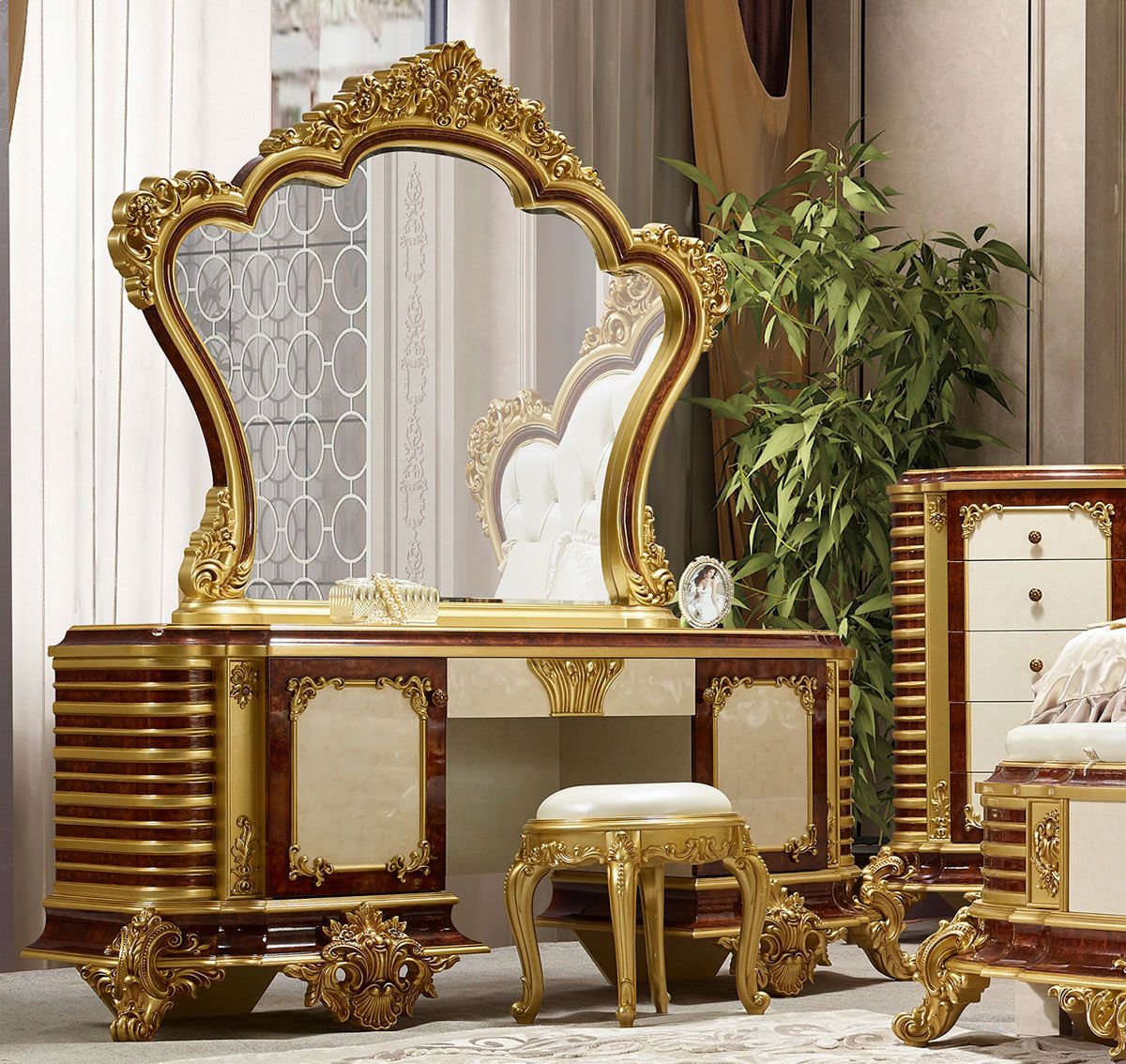 Reginald Victorian Style Vanity Set