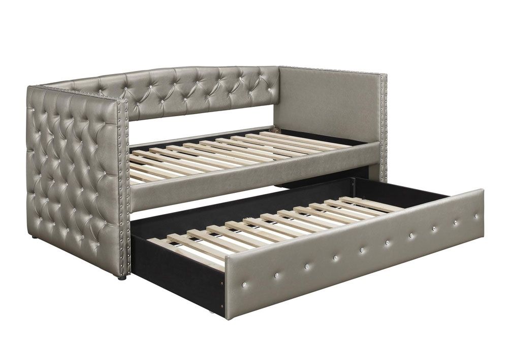 Rialto Silver Leatherette Daybed With Trundle