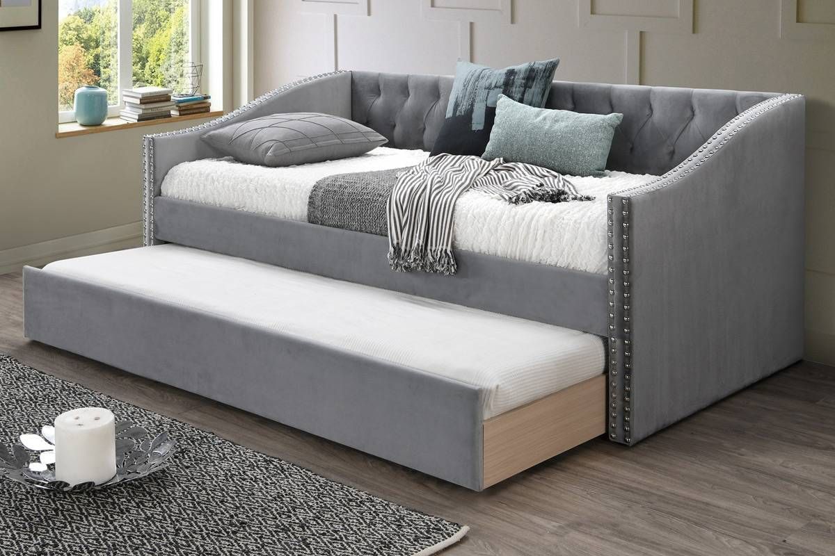 Rossburg Grey Velvet Daybed With Trundle