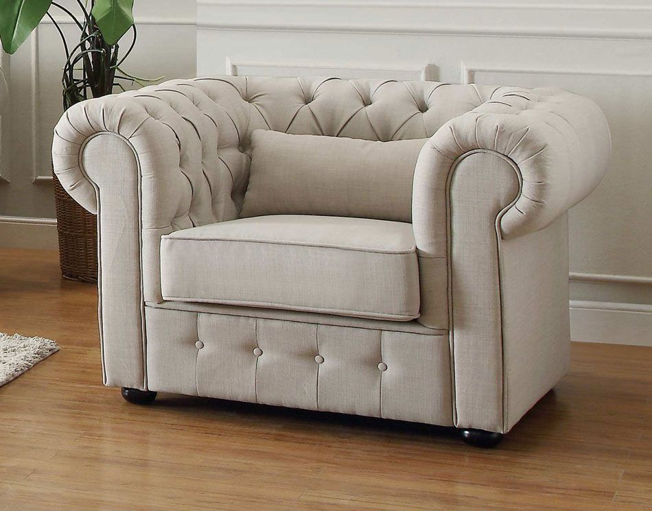 Savonburg Traditional Style Button Tufted Chair