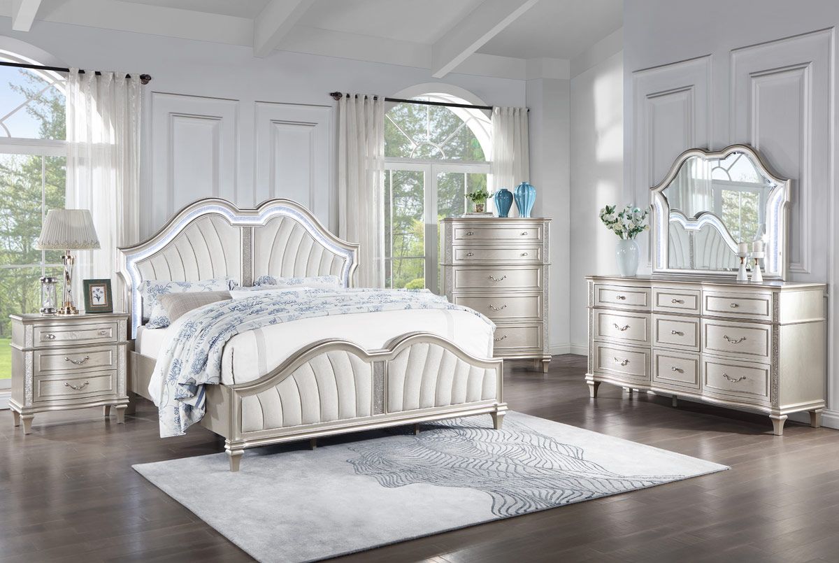 Tamara Silver Finish Traditional Bedroom Set