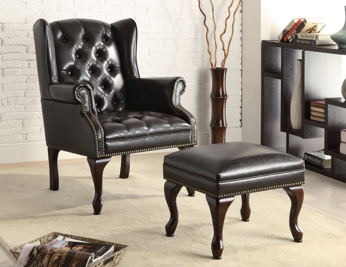 Vaughan Traditional Style Accent Chair