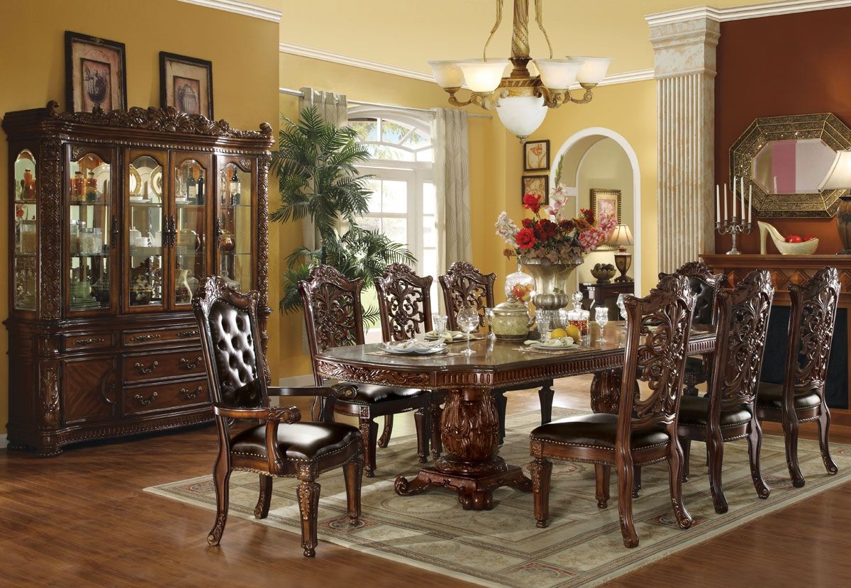 Vendome Traditional Dining Table Set