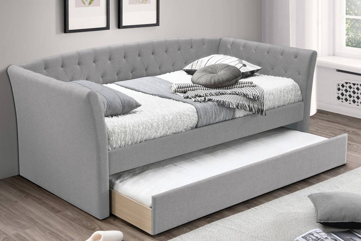 Watson Tufted Fabric Daybed With Trundle