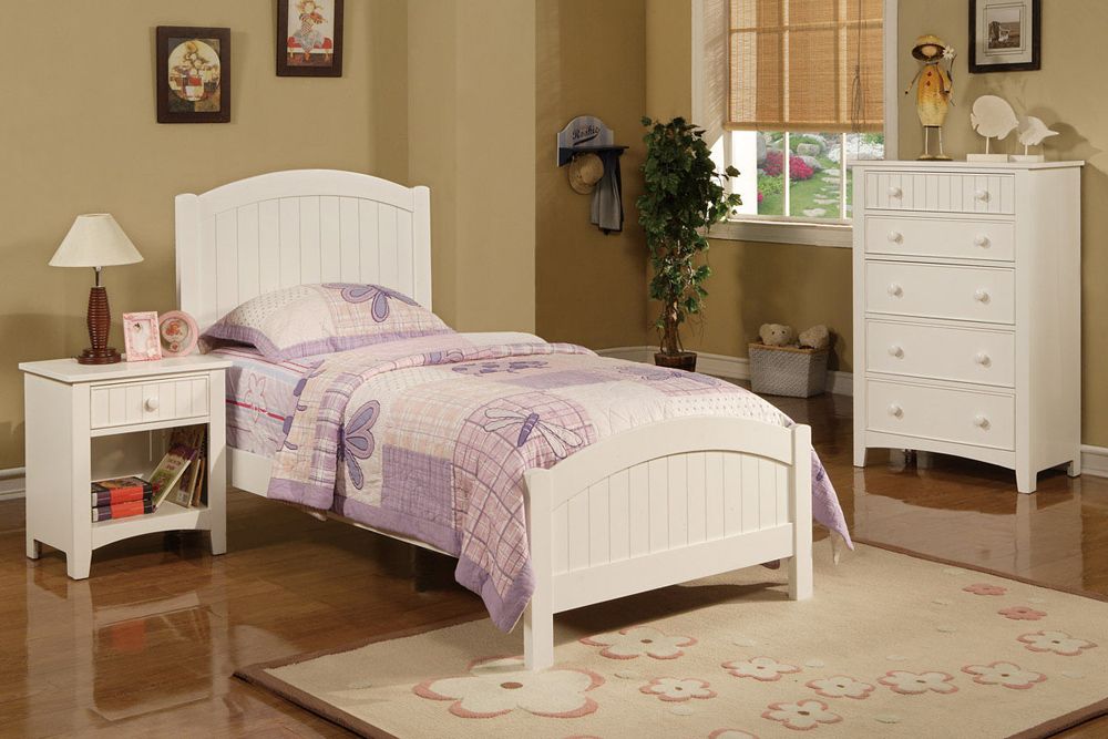 Paskal Twin Size White Wooden Bed