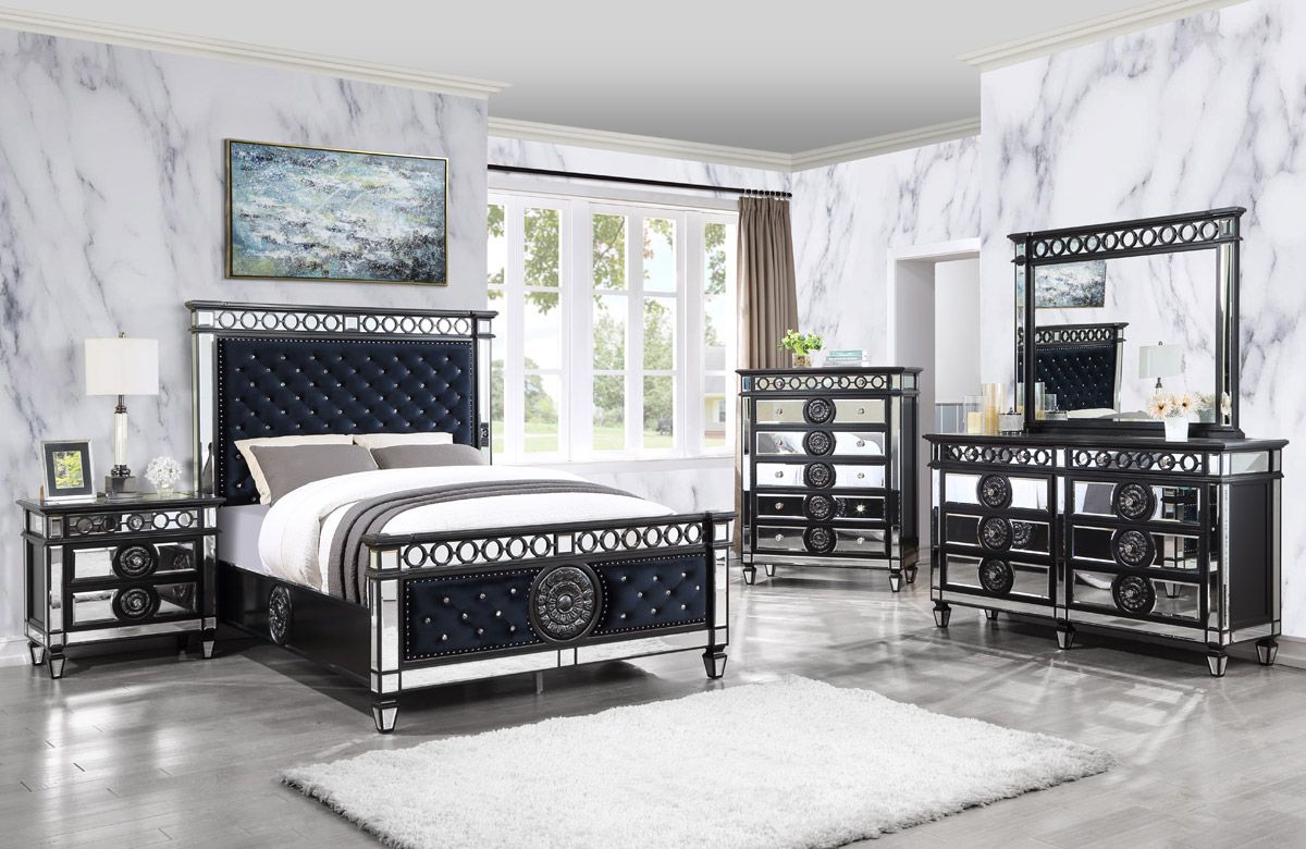 Wrentham Black Finish Bed With Mirrors